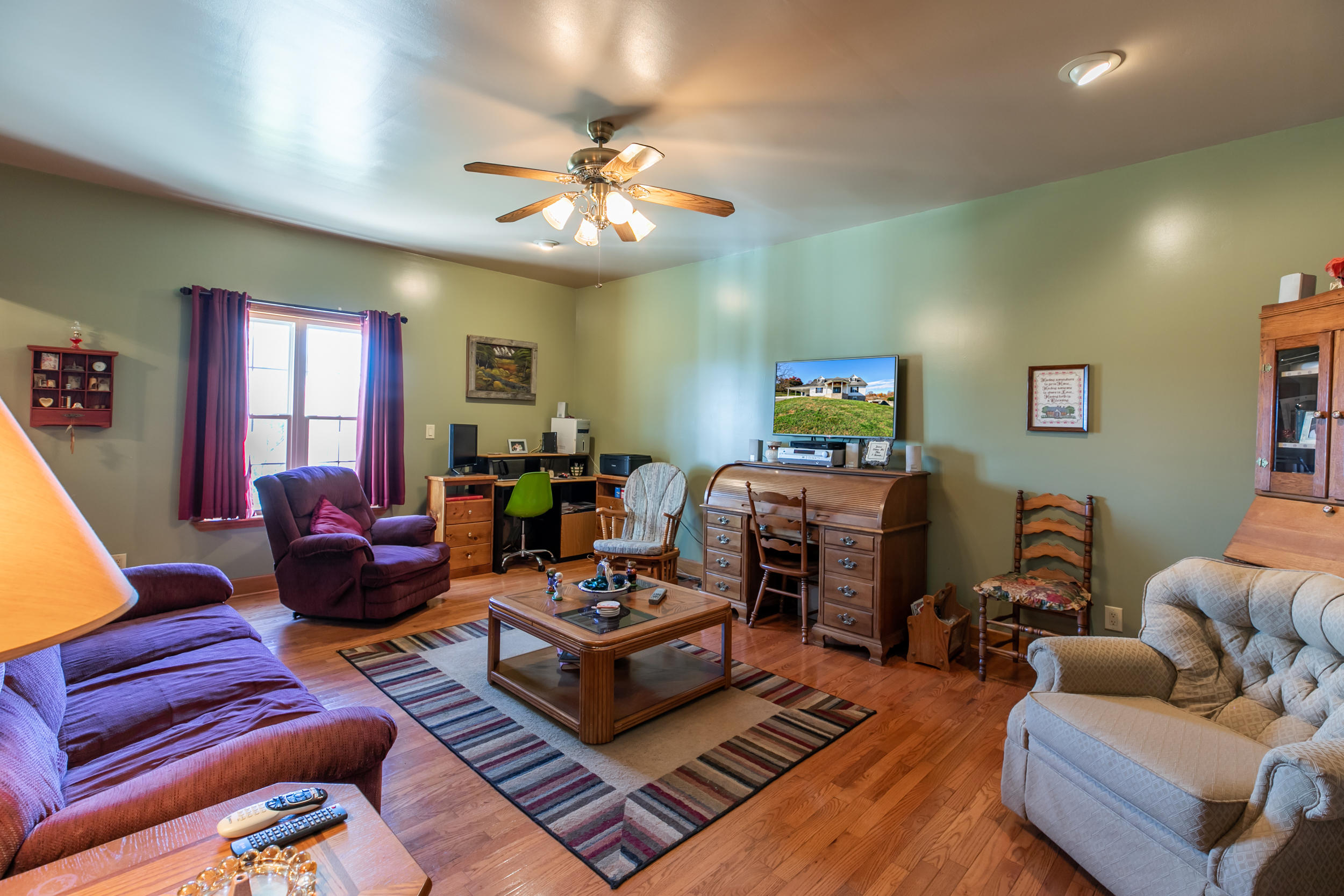 1706 Loop Road La Follette, TN 37766 - Photo 6 of 34 Family Room
