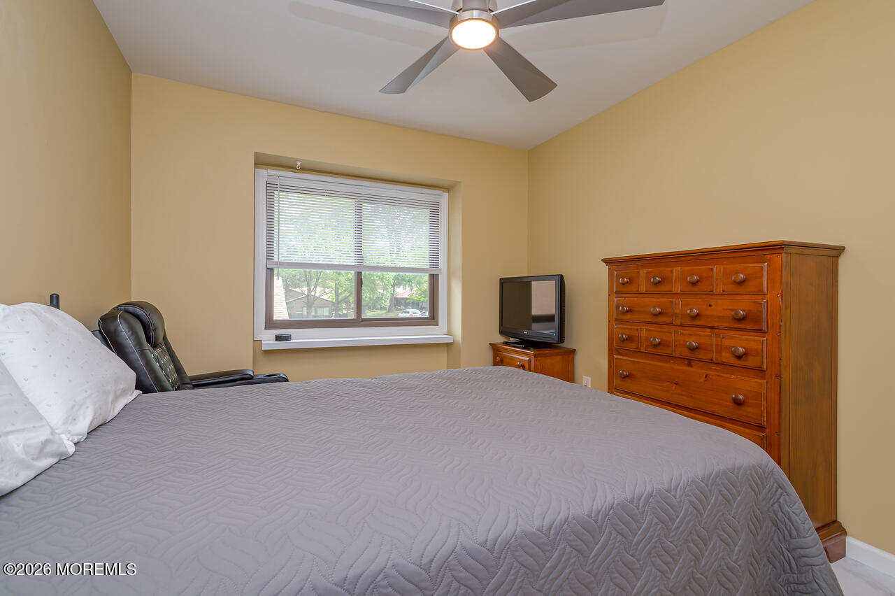 48 Ellsworth Court Red Bank, NJ 07701 - Photo 24 of 31 LR-9816