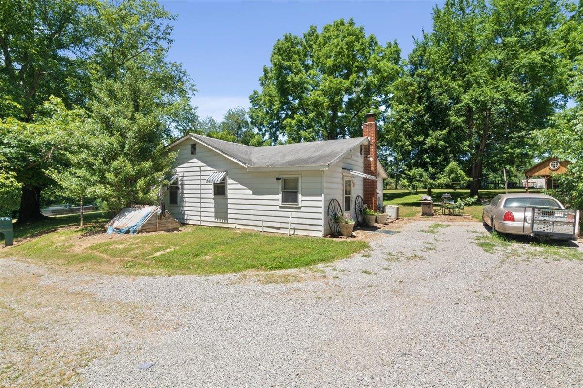 2466 Fuquay Road Newburgh, IN 47630 - Photo 5 of 25