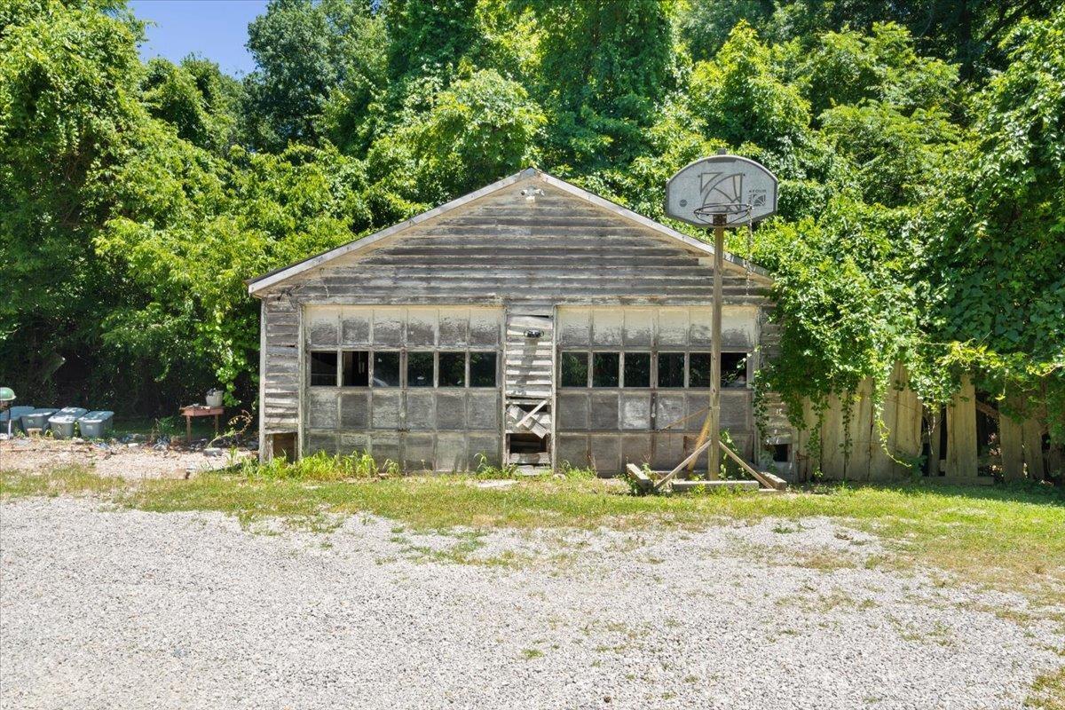 2466 Fuquay Road Newburgh, IN 47630 - Photo 7 of 25