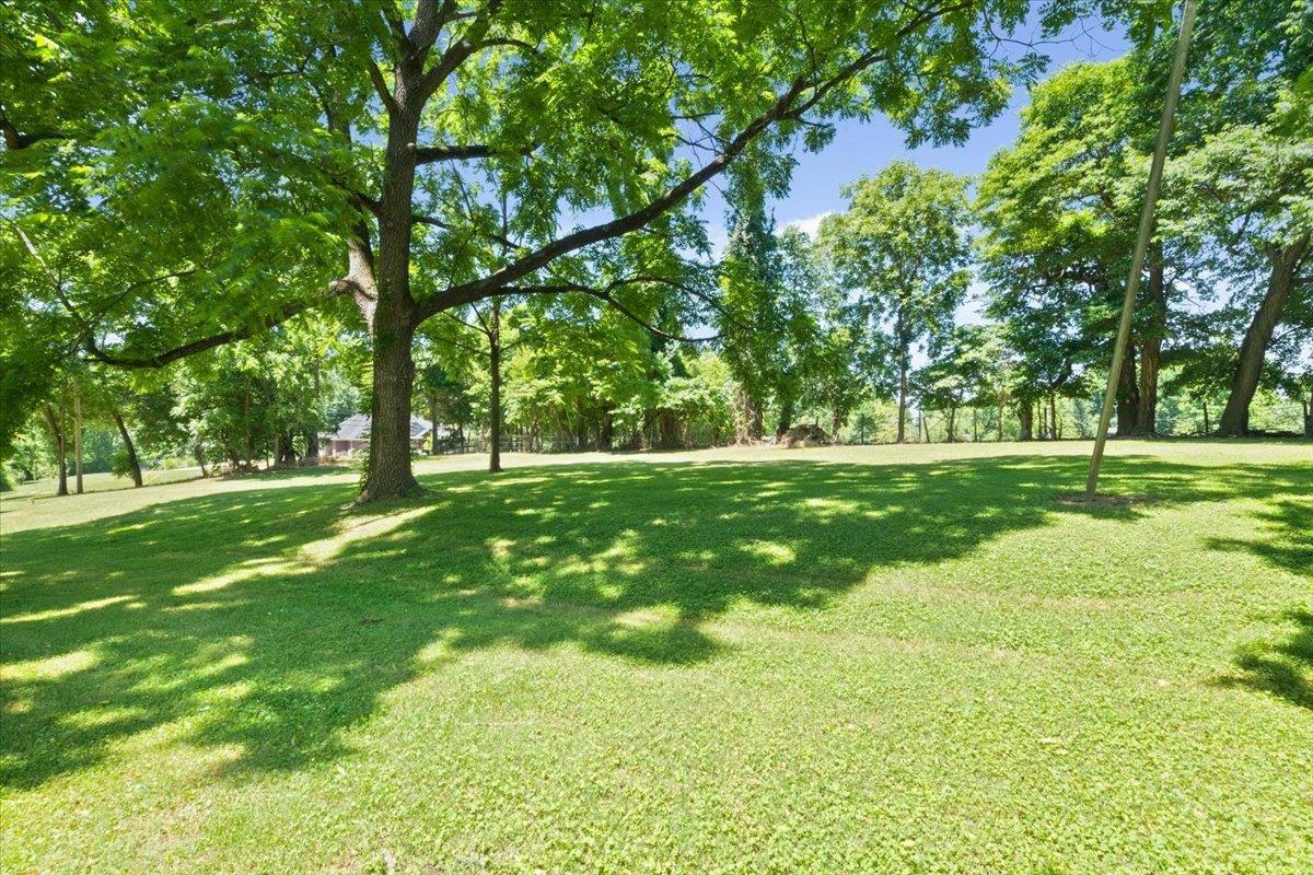 2466 Fuquay Road Newburgh, IN 47630 - Photo 9 of 25