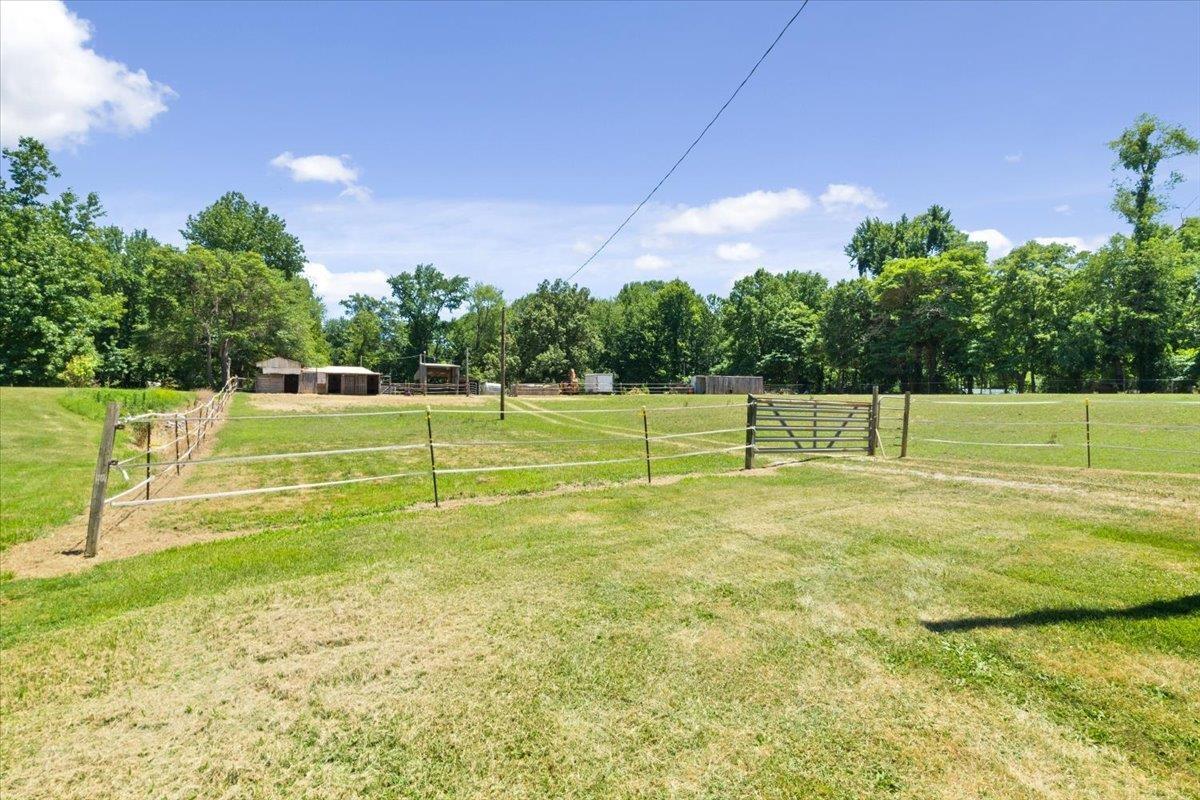 2466 Fuquay Road Newburgh, IN 47630 - Photo 10 of 25
