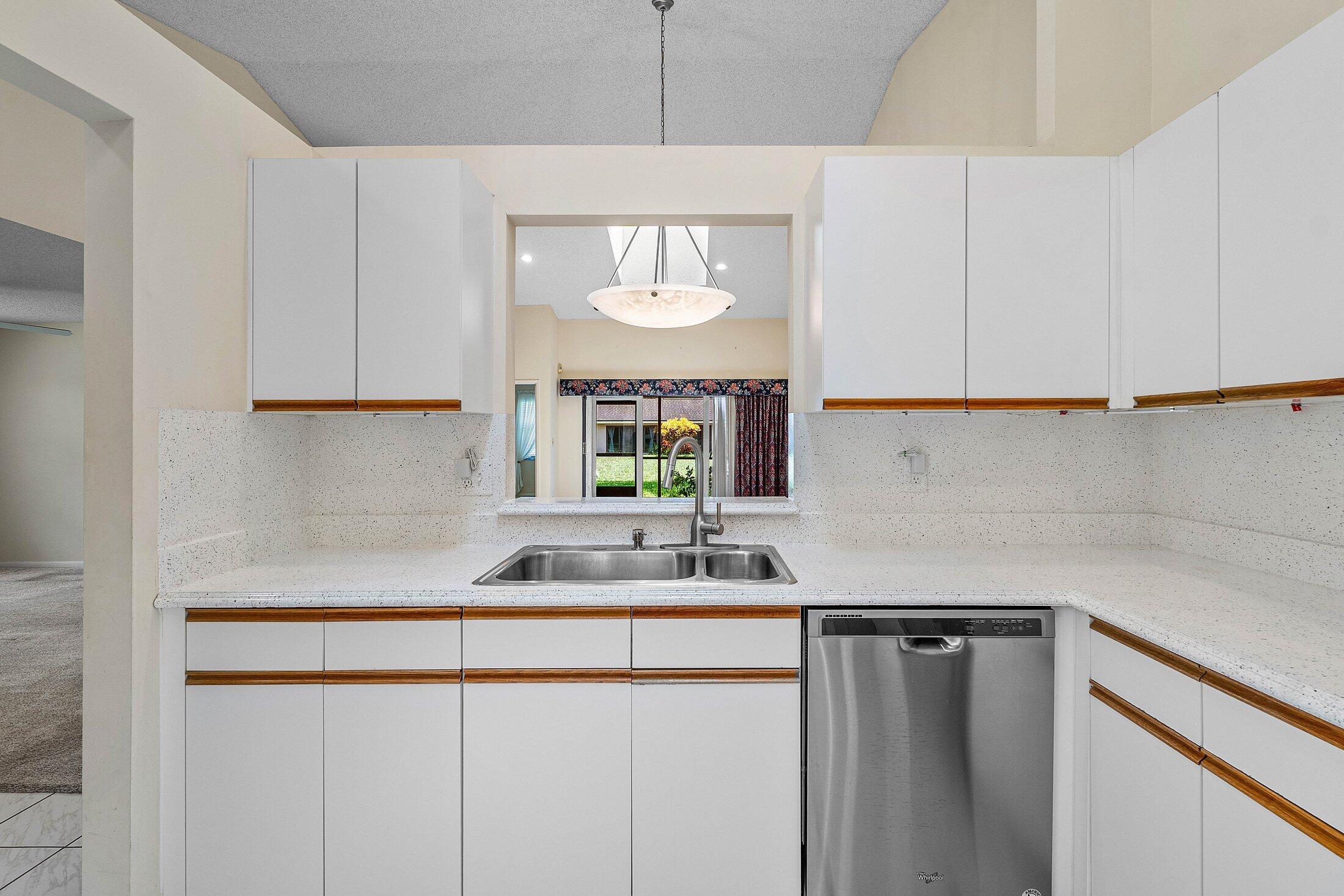 8302 Summersong Terrace, Unit A Boca Raton, FL 33496 - Photo 9 of 43 KITCHEN