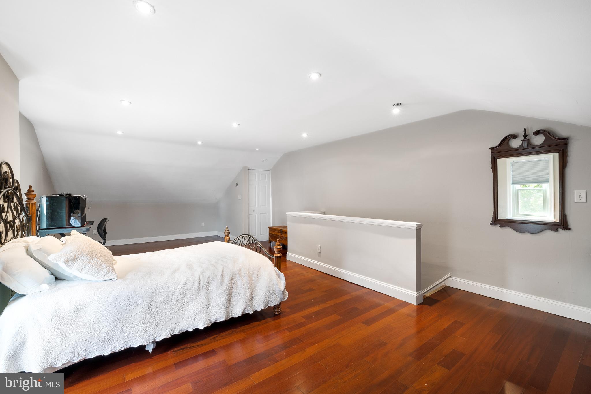 430 Roxborough Avenue Philadelphia, PA 19128 - Photo 22 of 29