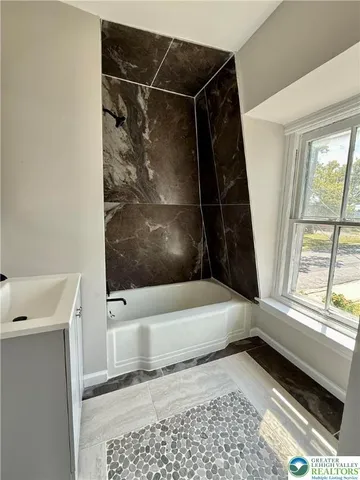 $1,550 | 720 Park Street, Whitehall, PA 18052