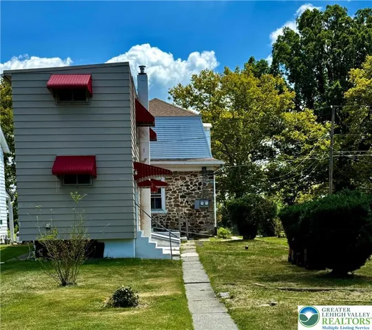 $1,550 | 720 Park Street, Whitehall, PA 18052