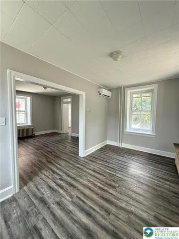 $1,550 | 720 Park Street, Whitehall, PA 18052