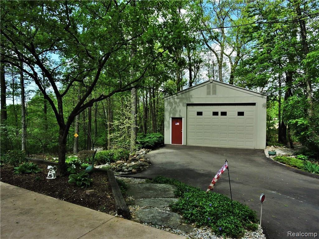 7125 Tucker Road Holly, MI 48442 - Photo 3 of 63 DSCN5981 (2).JPG