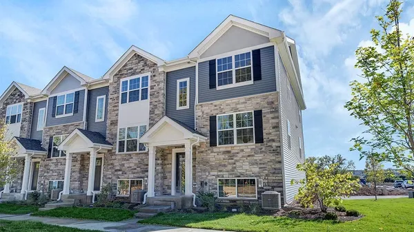 $402,990 | 1334 Foxglove Drive, Bartlett, IL 60103