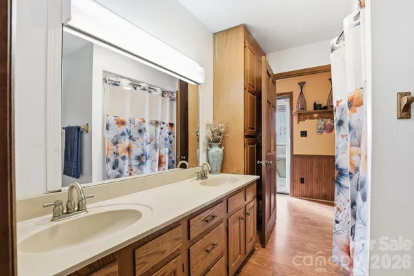 $1,859,000 | 144 & 179 J And Drive West, Olin, NC 28660