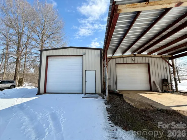 $1,859,000 | 144 & 179 J And Drive West, Olin, NC 28660