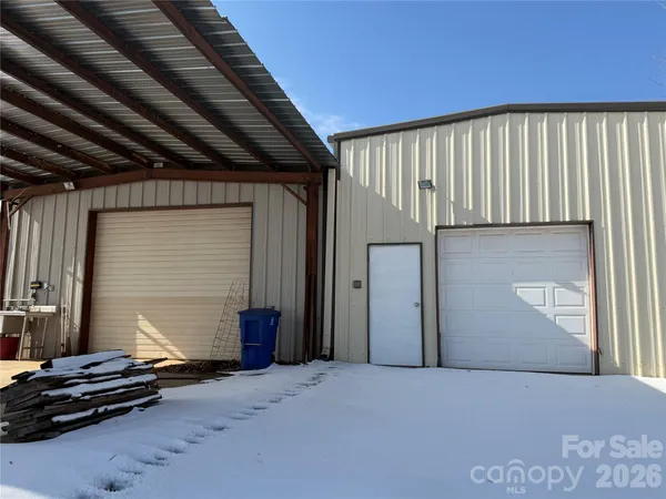 $1,859,000 | 144 & 179 J And Drive West, Olin, NC 28660