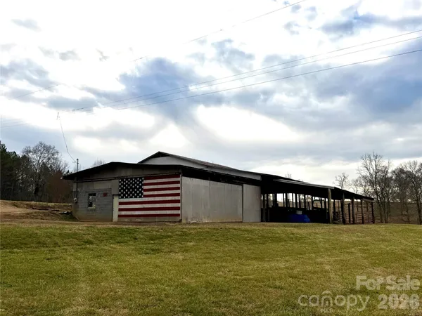 $1,859,000 | 144 & 179 J And Drive West, Olin, NC 28660