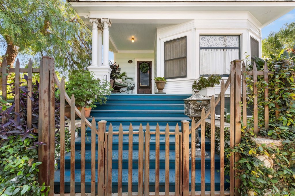 628 West 10th Street Long Beach, CA 90813 - Photo 4 of 74