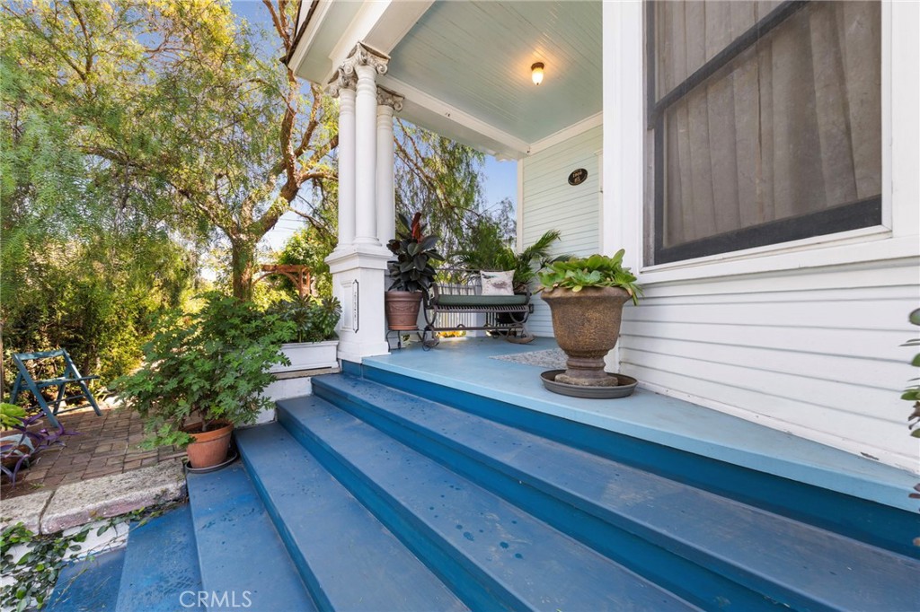 628 West 10th Street Long Beach, CA 90813 - Photo 5 of 74