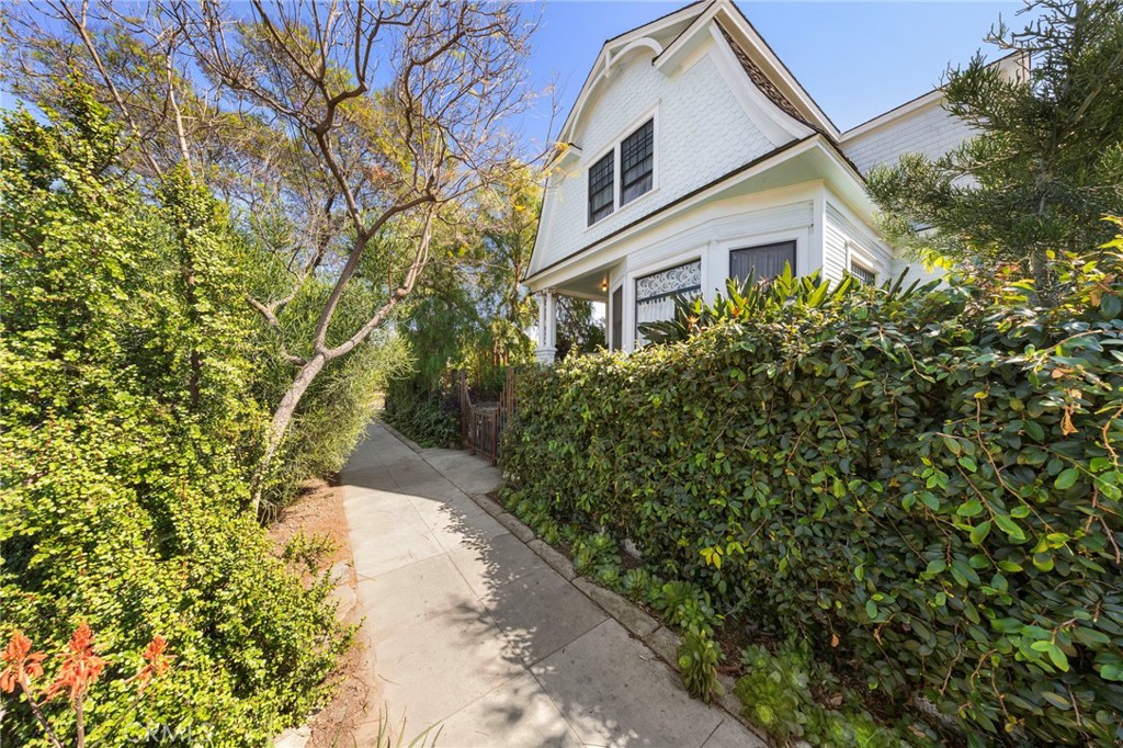 628 West 10th Street Long Beach, CA 90813 - Photo 66 of 74