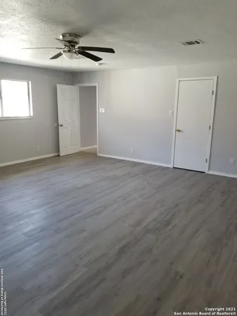 $1,675 | 511 East Sayers Avenue, San Antonio, TX 78214