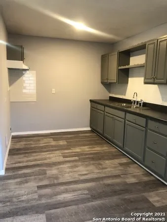 $1,675 | 511 East Sayers Avenue, San Antonio, TX 78214