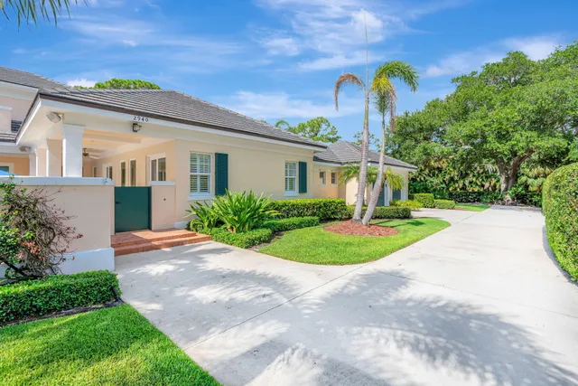 $2,999,999 | 2940 Marys Way, Palm Beach Gardens, FL 33410