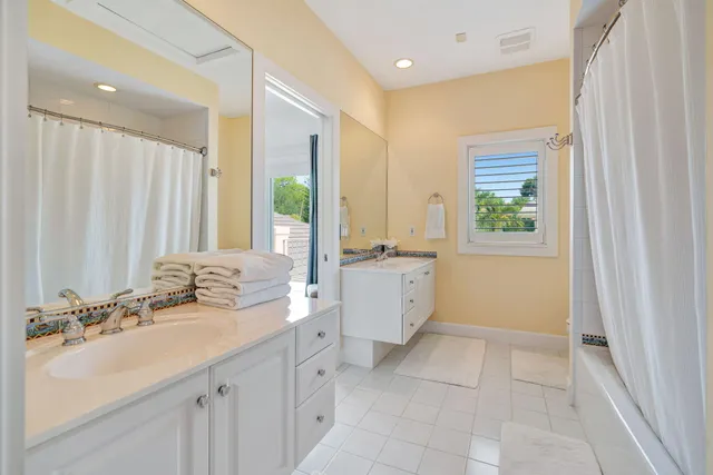 $2,999,999 | 2940 Marys Way, Palm Beach Gardens, FL 33410