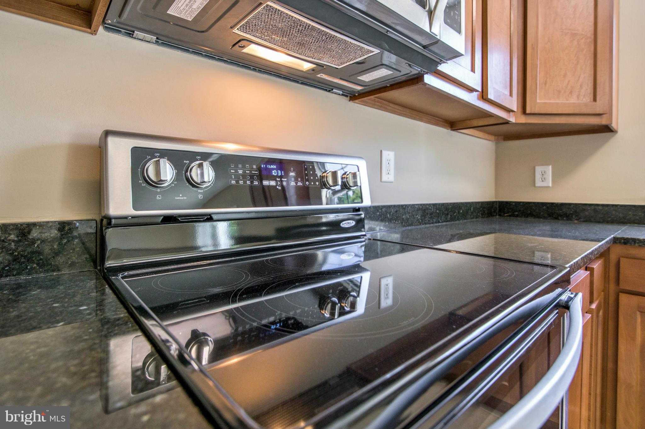8013 Pine Ridge Road Pasadena, MD 21122 - Photo 12 of 30 Kitchen