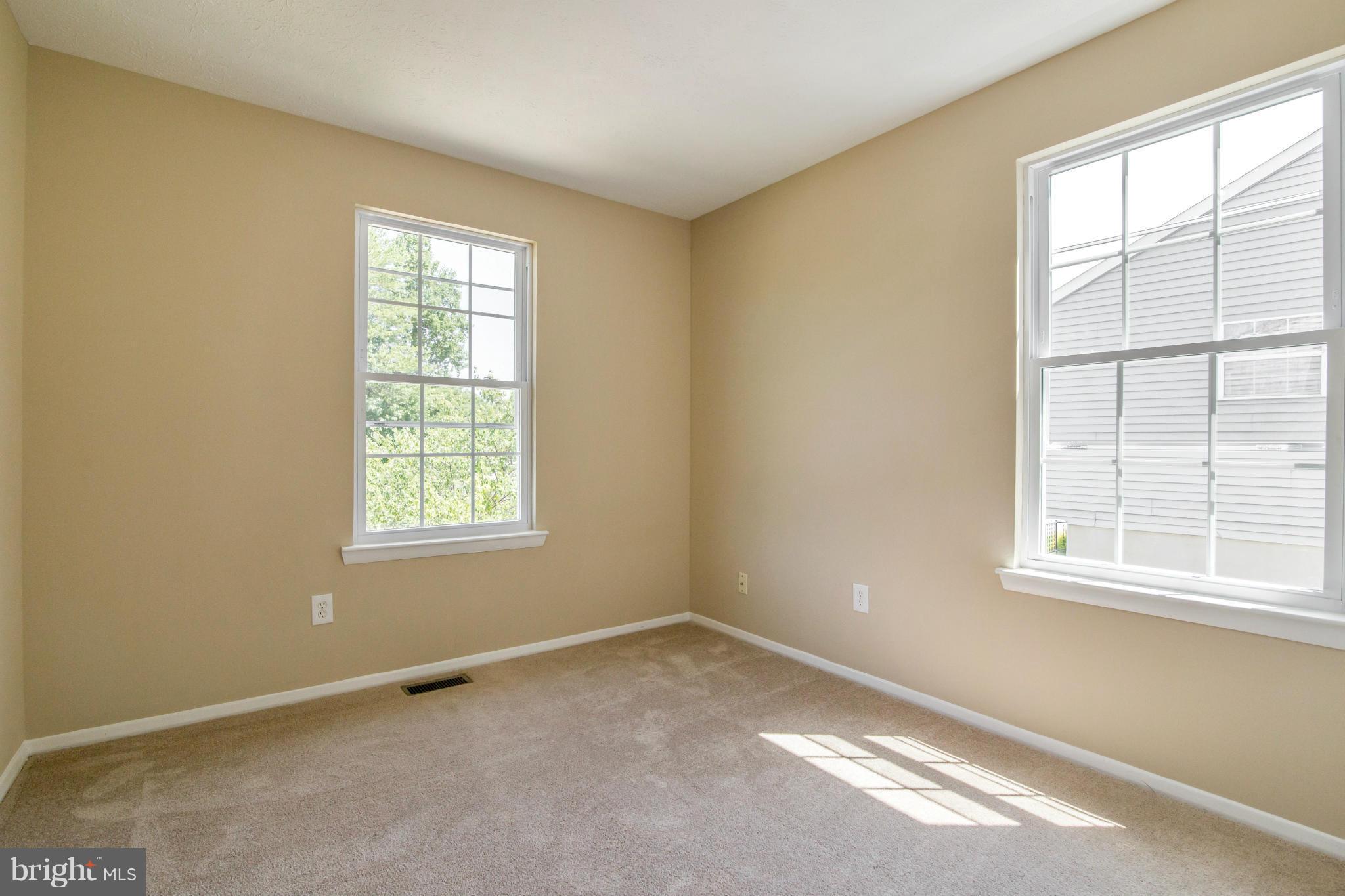 8013 Pine Ridge Road Pasadena, MD 21122 - Photo 20 of 30 Bedroom