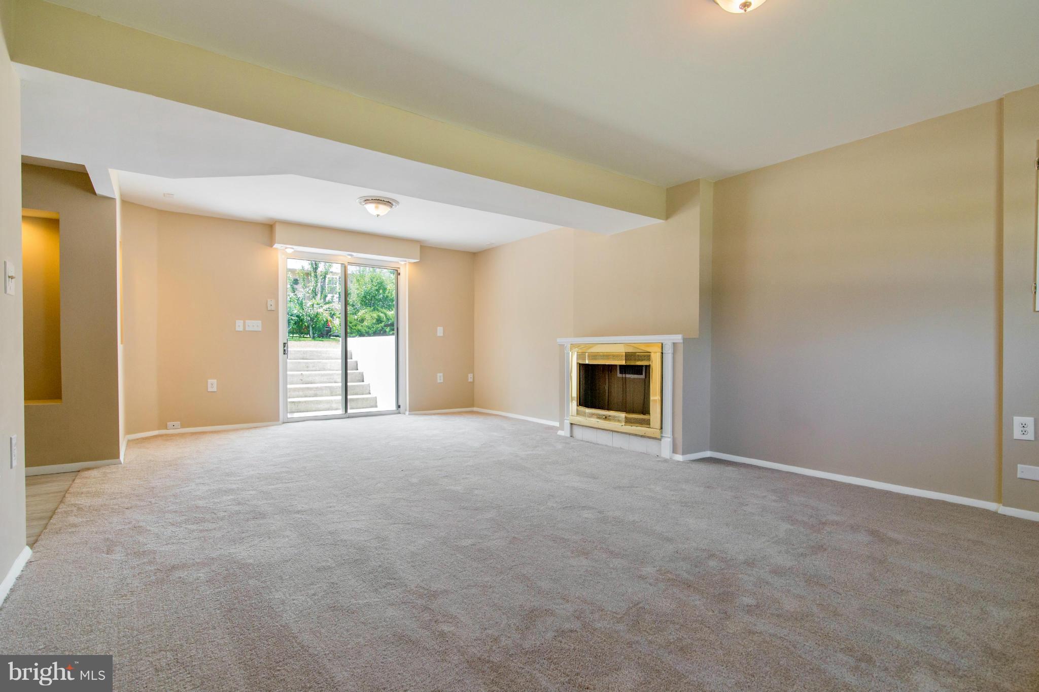 8013 Pine Ridge Road Pasadena, MD 21122 - Photo 22 of 30 Family Room