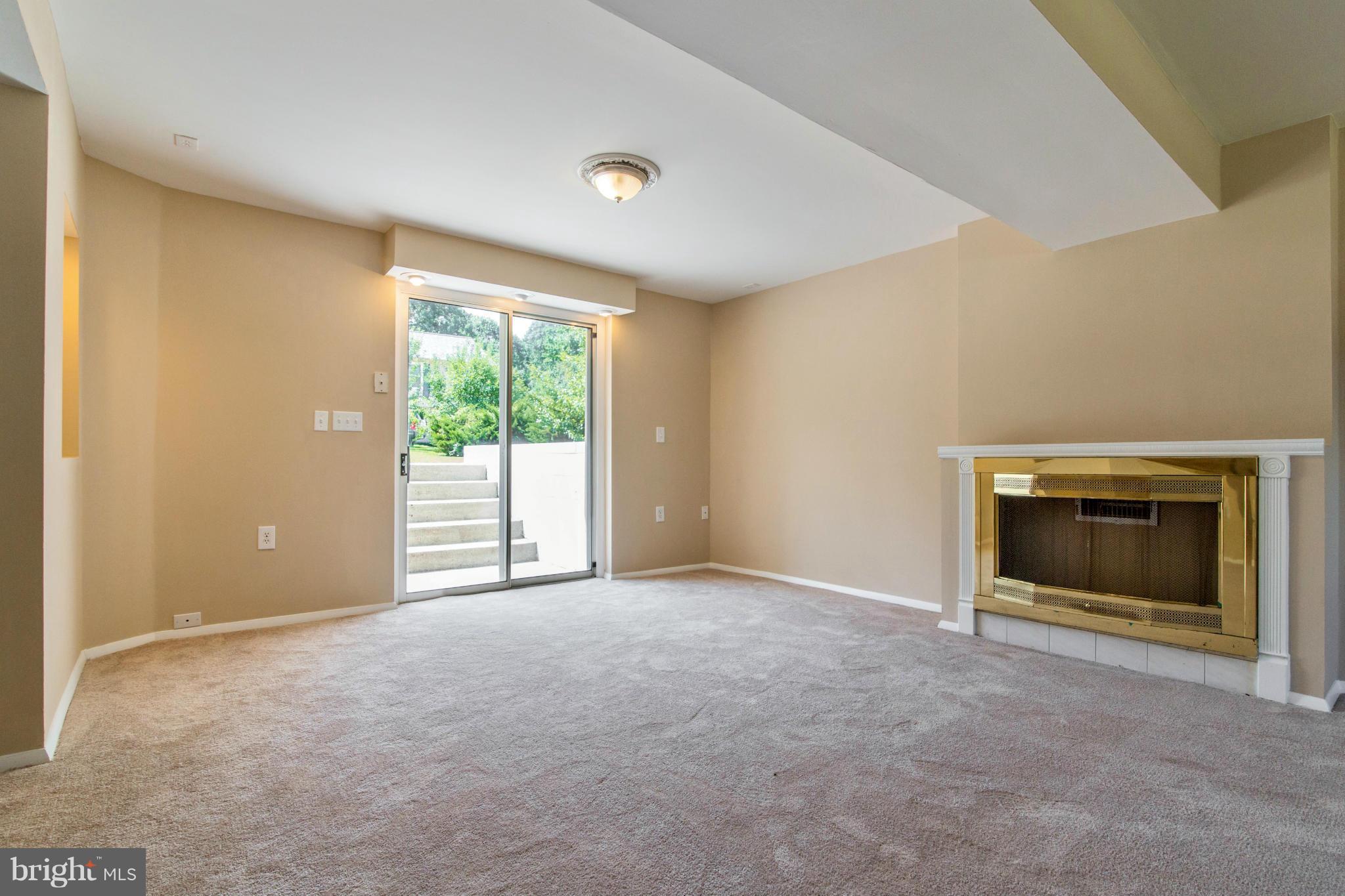 8013 Pine Ridge Road Pasadena, MD 21122 - Photo 25 of 30 Family Room