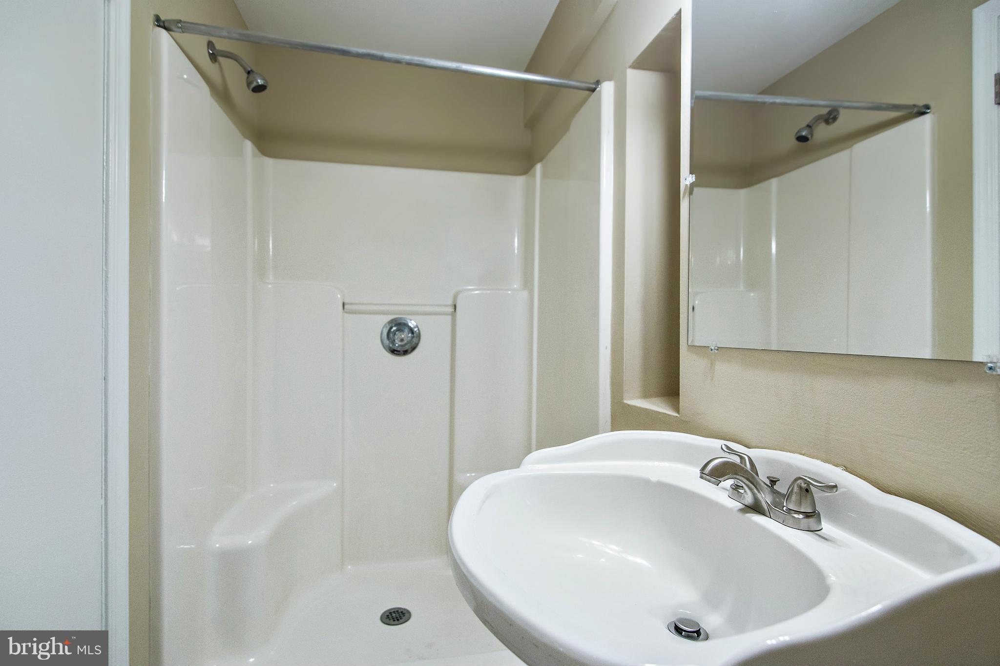 8013 Pine Ridge Road Pasadena, MD 21122 - Photo 26 of 30 Lower level Bath