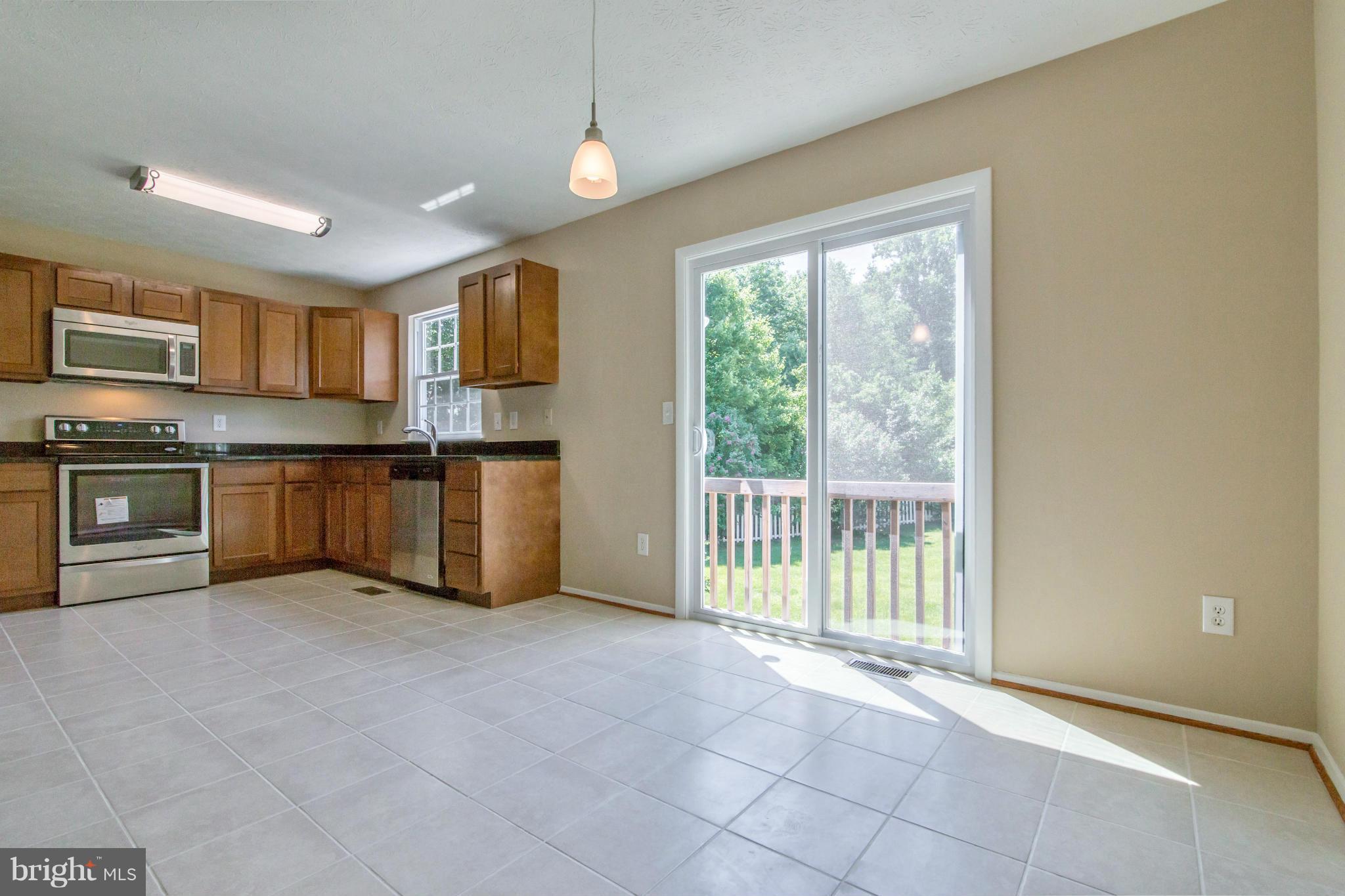 8013 Pine Ridge Road Pasadena, MD 21122 - Photo 8 of 30 Like new Kitchen!