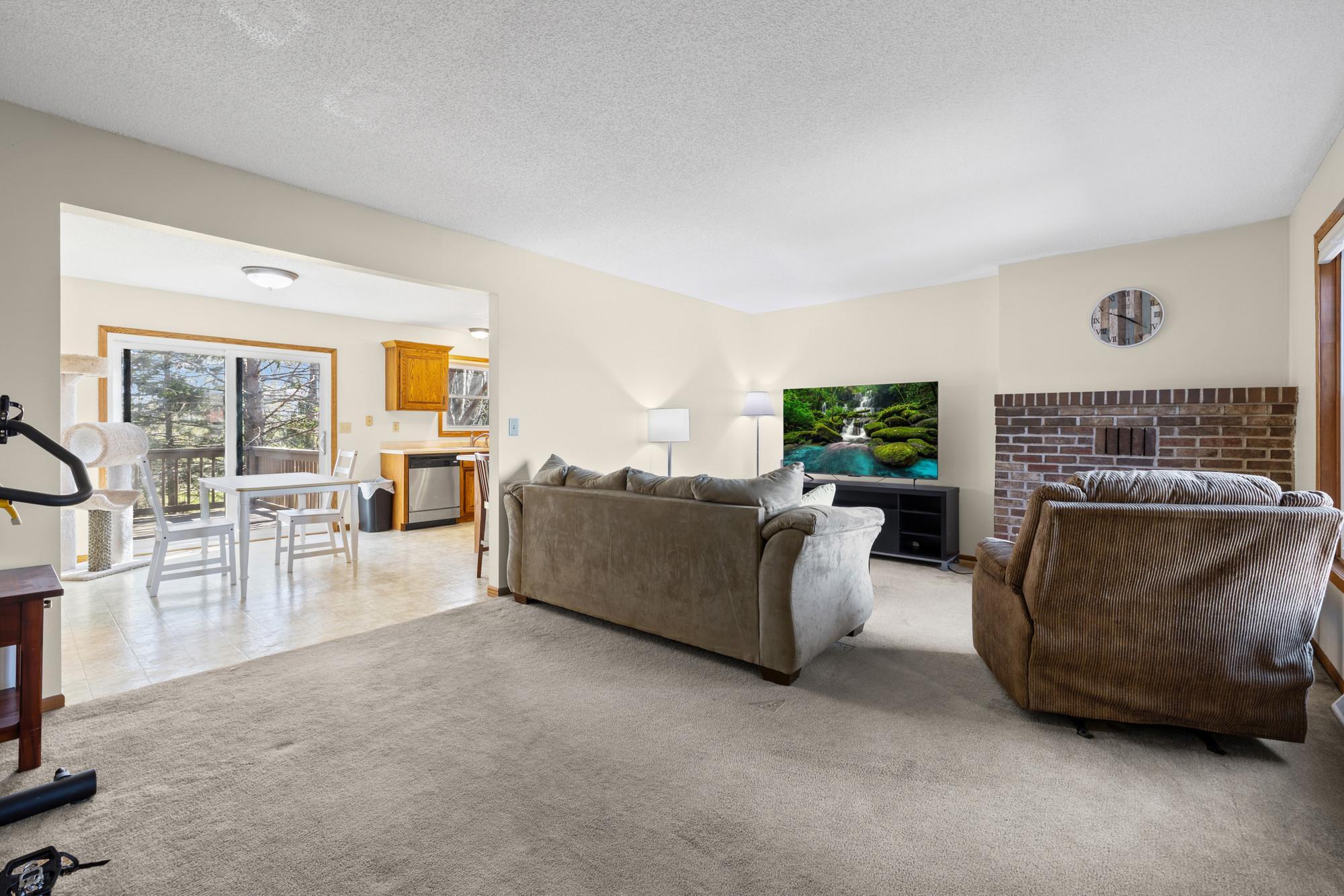 528 Hunter Hill Road Hudson, WI 54016 - Photo 12 of 36