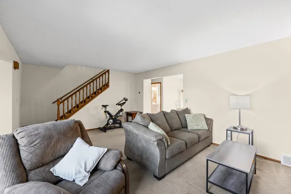 $250,000 | 528 Hunter Hill Road, Hudson, WI 54016