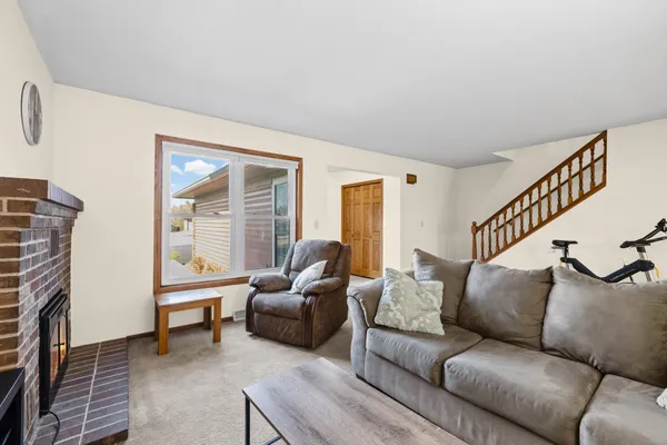 $250,000 | 528 Hunter Hill Road, Hudson, WI 54016