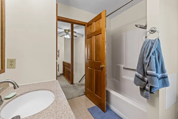 $250,000 | 528 Hunter Hill Road, Hudson, WI 54016