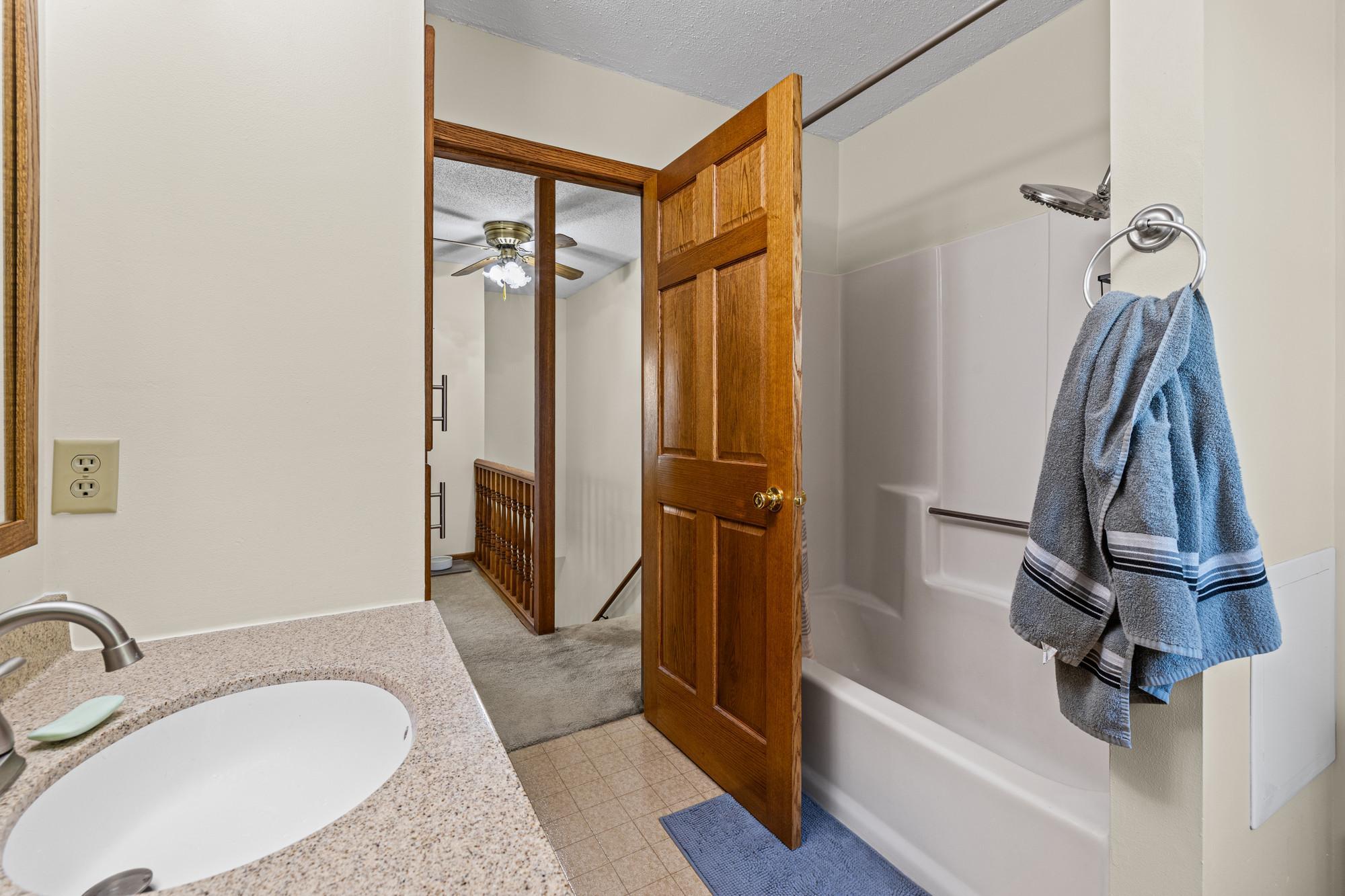 528 Hunter Hill Road Hudson, WI 54016 - Photo 19 of 36