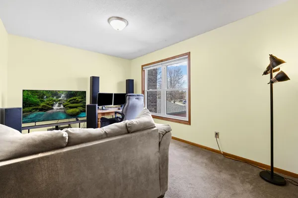 $250,000 | 528 Hunter Hill Road, Hudson, WI 54016