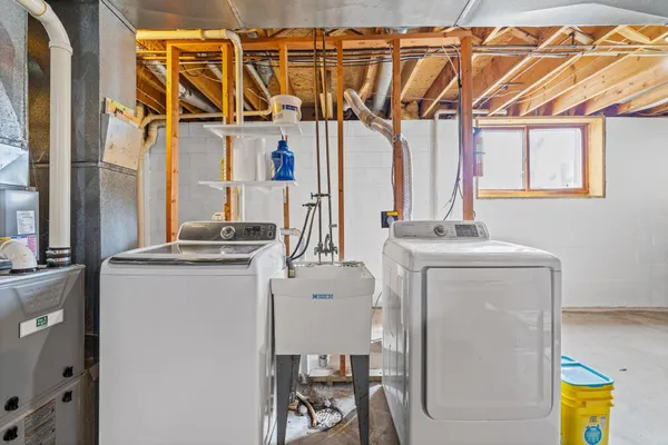 $250,000 | 528 Hunter Hill Road, Hudson, WI 54016