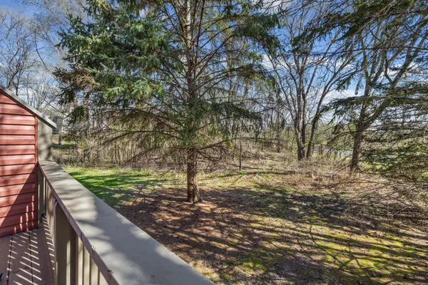 $250,000 | 528 Hunter Hill Road, Hudson, WI 54016