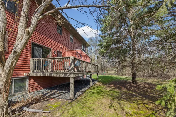$250,000 | 528 Hunter Hill Road, Hudson, WI 54016