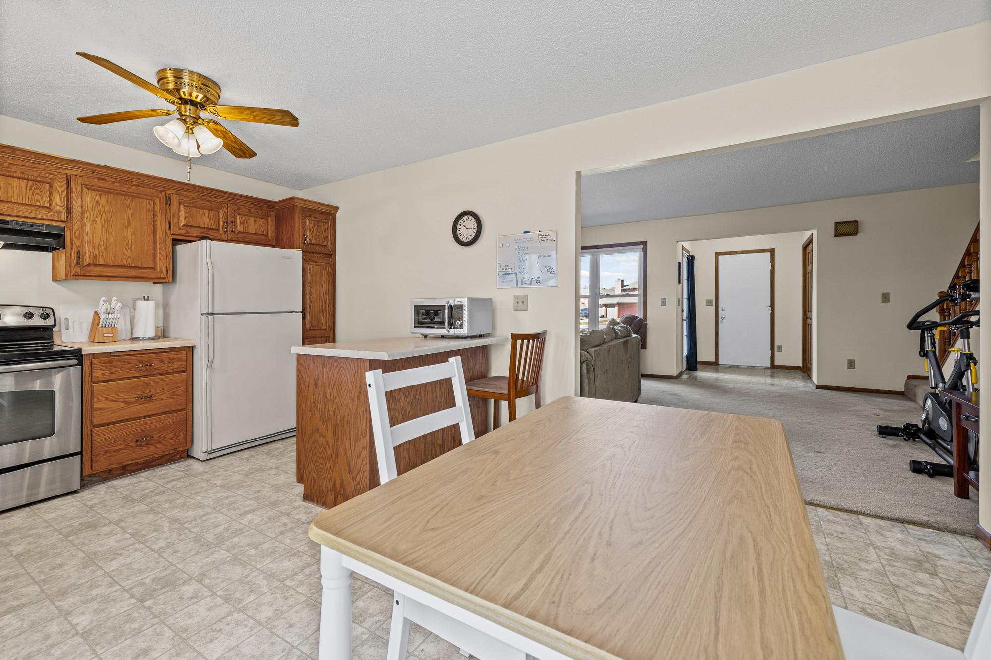 528 Hunter Hill Road Hudson, WI 54016 - Photo 6 of 36