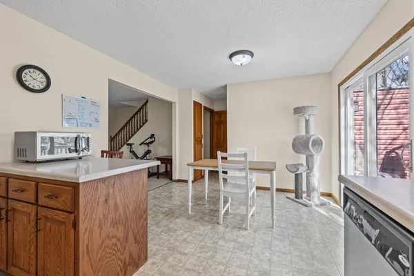 $250,000 | 528 Hunter Hill Road, Hudson, WI 54016