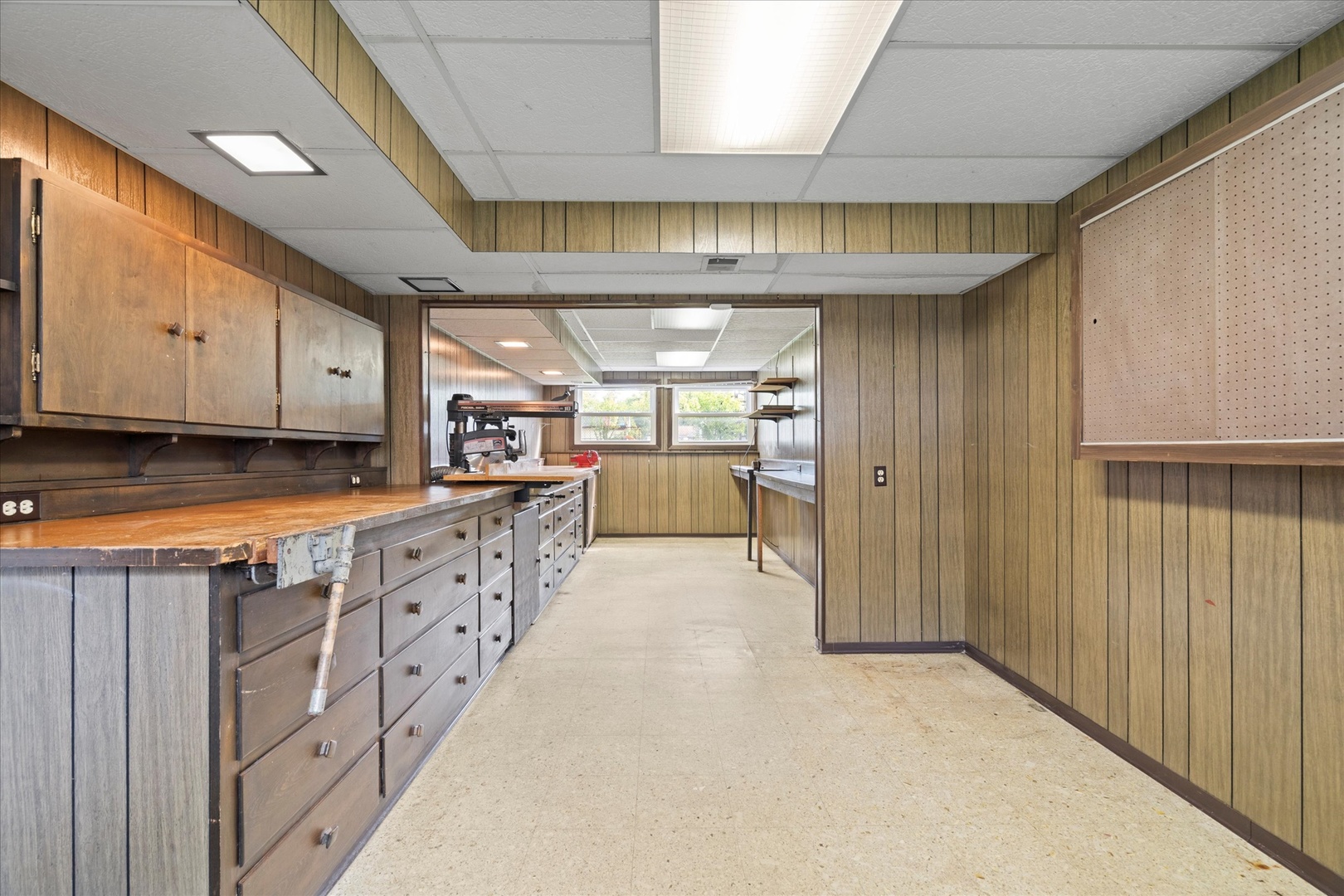 446 Rockhurst Road Bolingbrook, IL 60440 - Photo 23 of 32