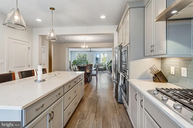 $855,000 | 13717 Course View Way, Woodbridge, VA 22191