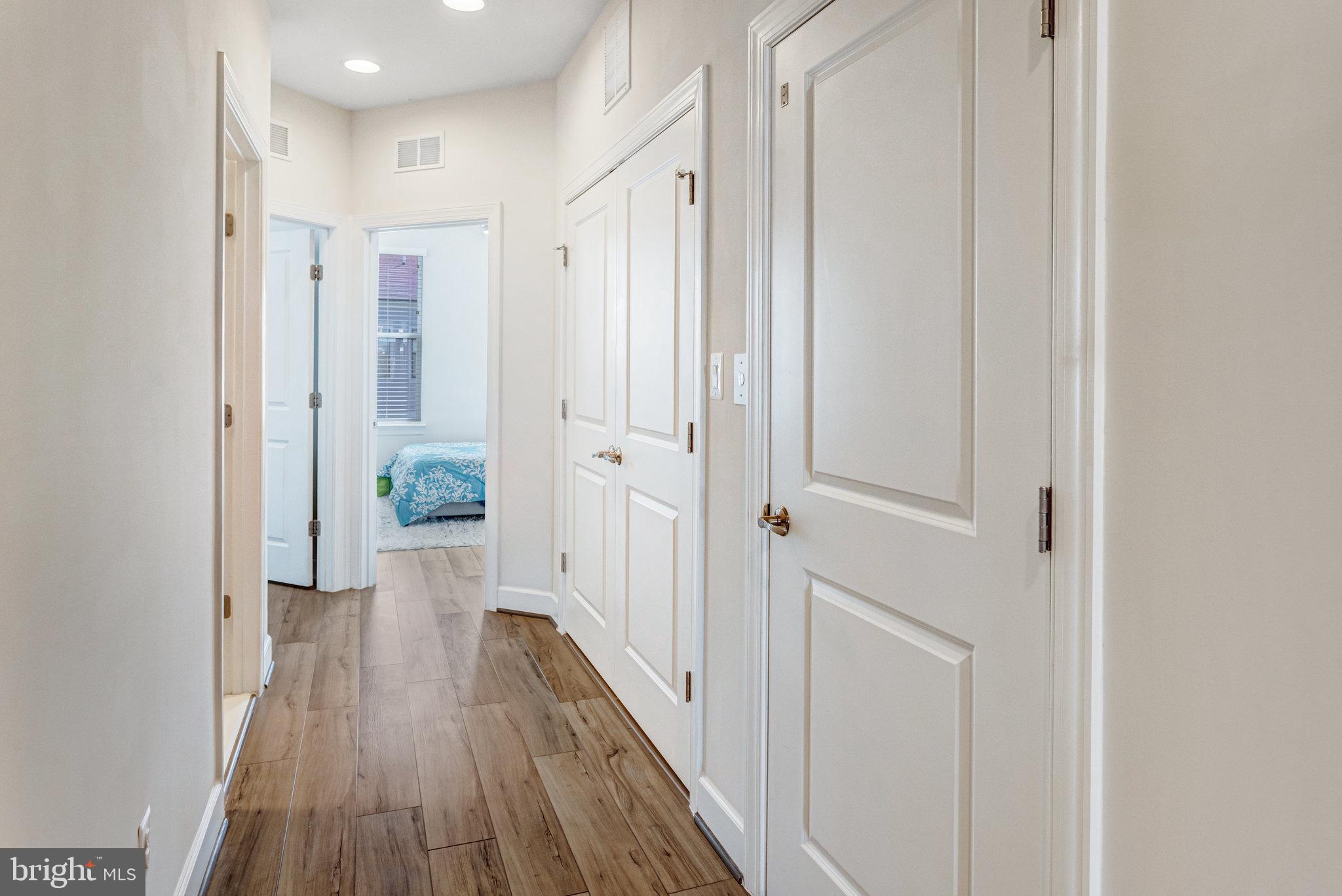 13717 Course View Way Woodbridge, VA 22191 - Photo 29 of 47 Hallway View to Bedroom/Laundry