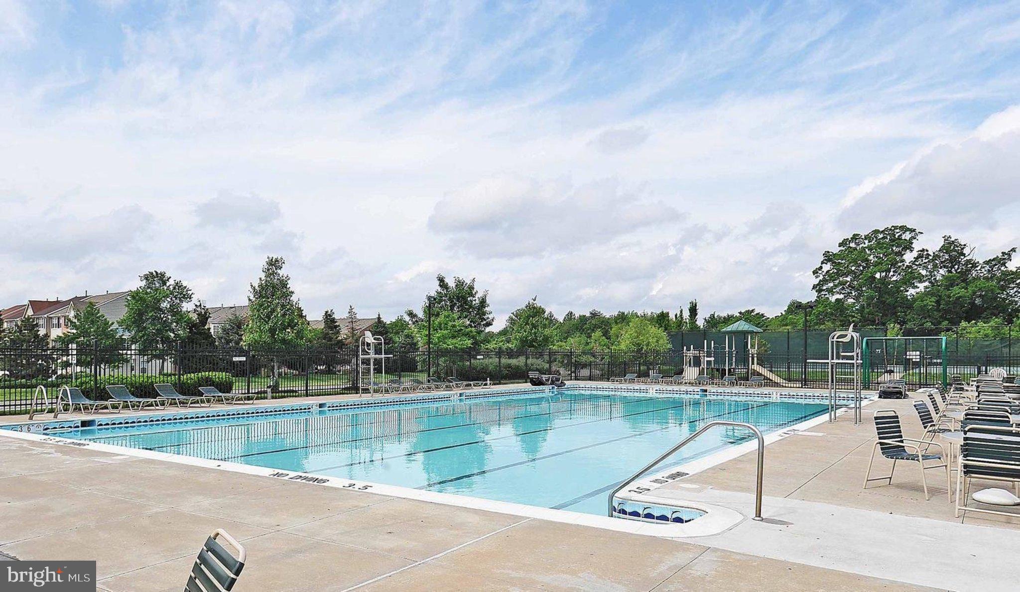 13717 Course View Way Woodbridge, VA 22191 - Photo 38 of 47 Community Pool