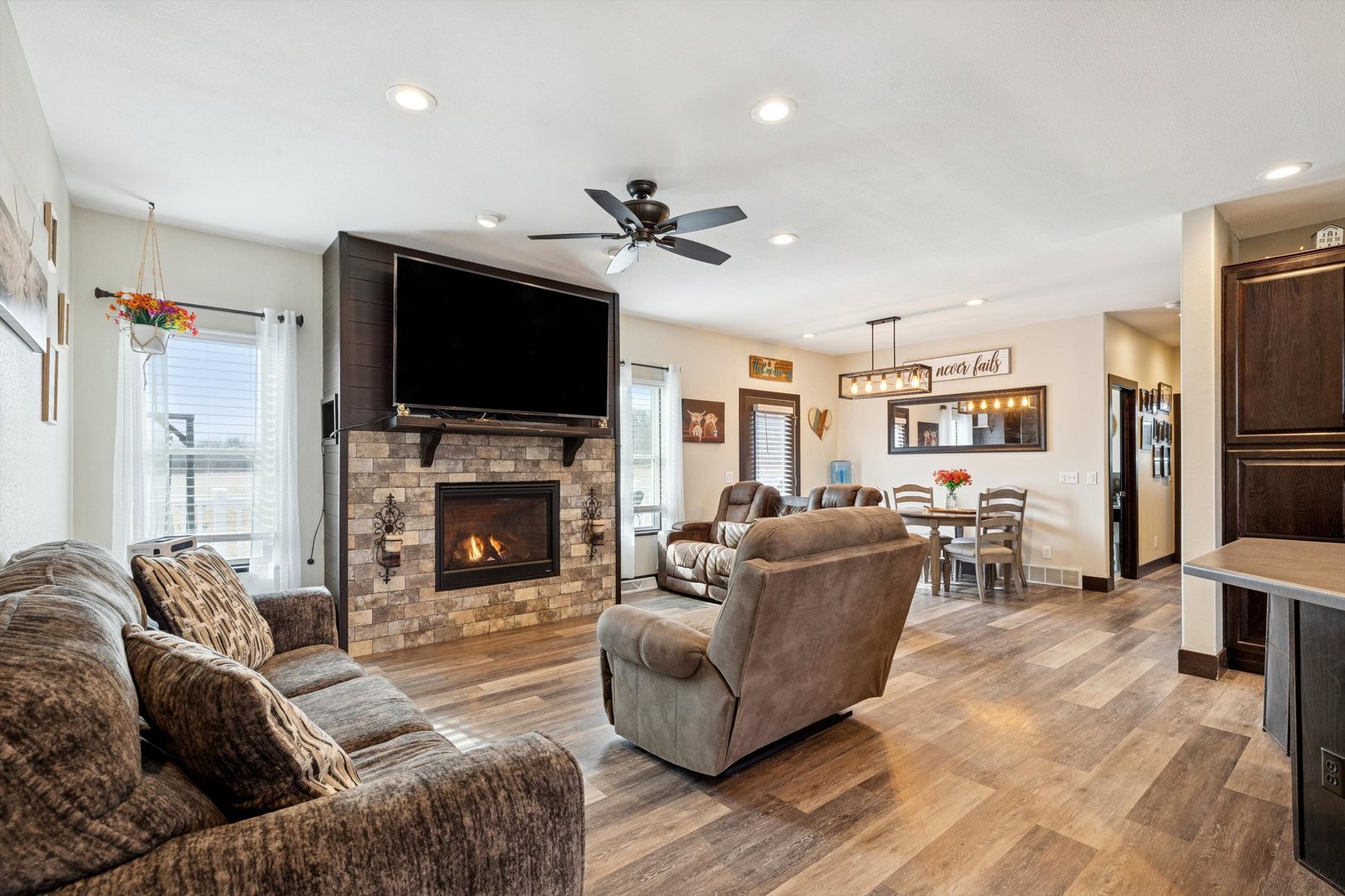 2451 Palmer Road Albany, IL 61230 - Photo 12 of 48