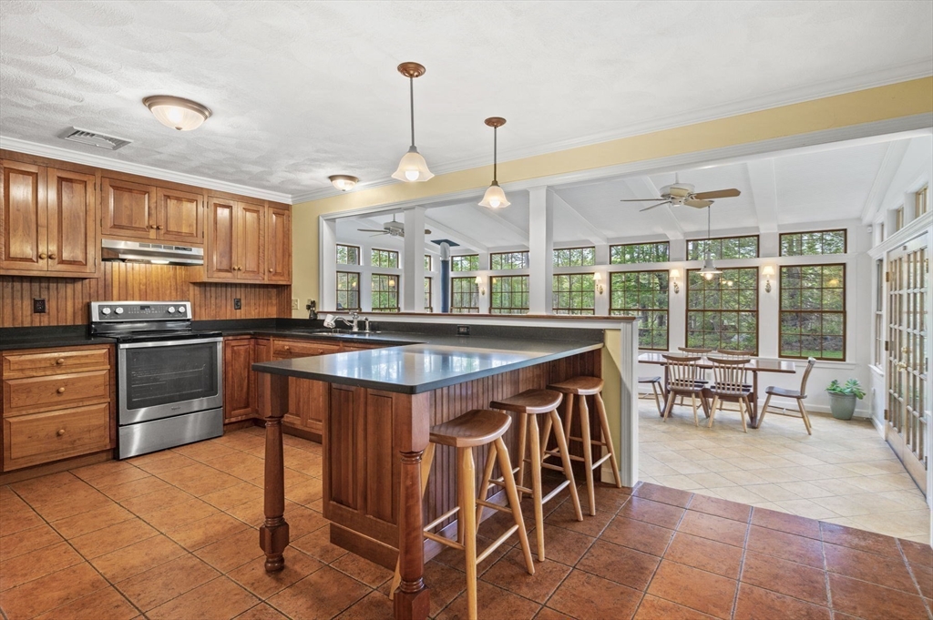 265 B Washington Street Boxford, MA 01921 - Photo 3 of 42