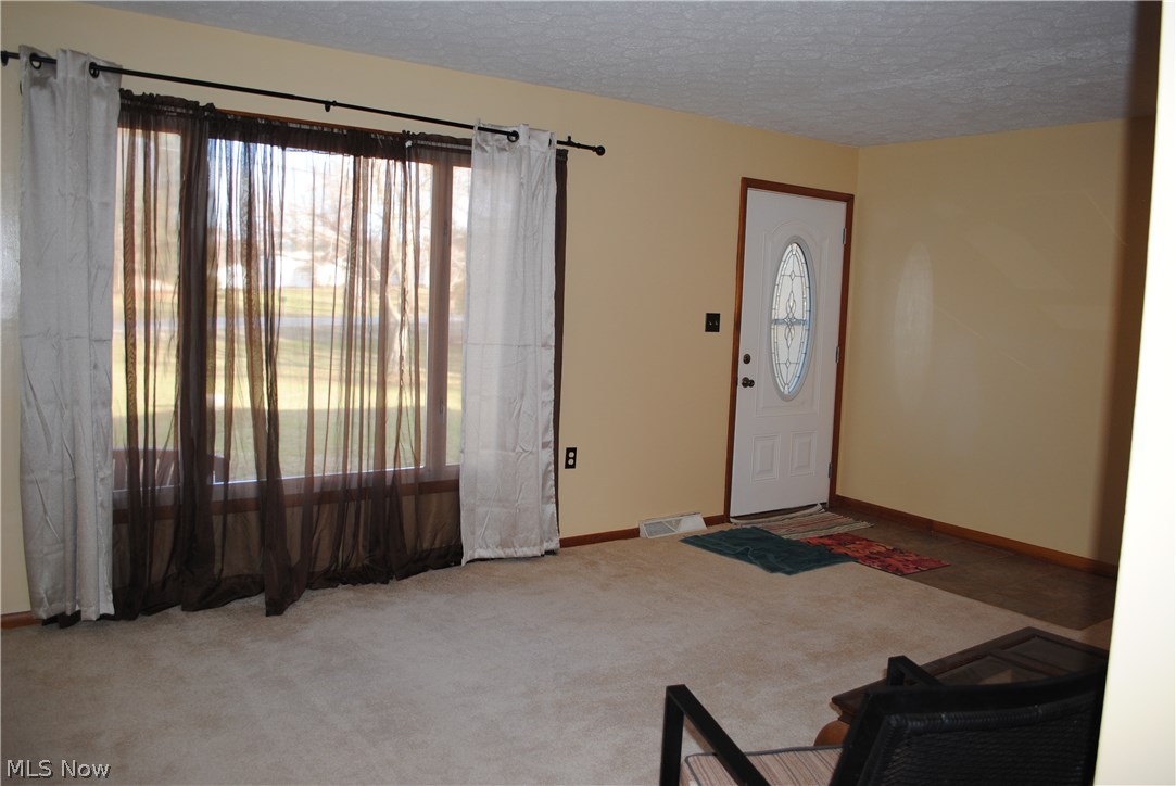 4767 Ridge Road Cortland, OH 44410 - Photo 7 of 23 Gallery Image 7