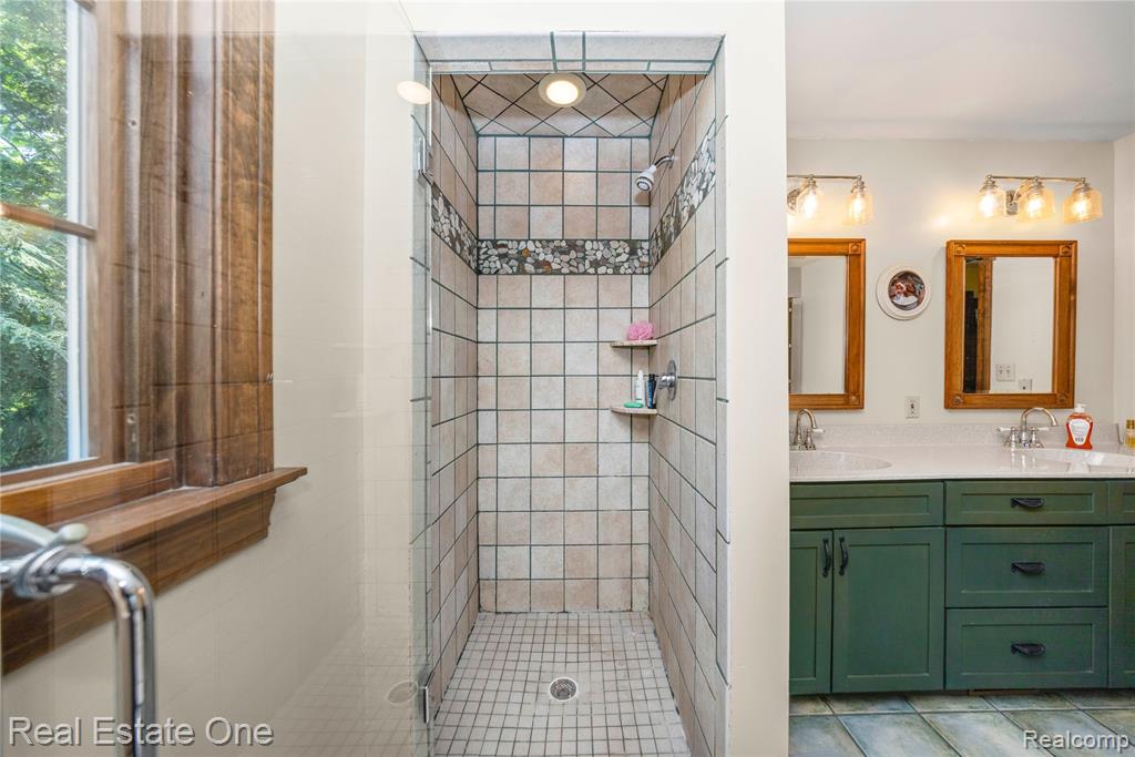 25740 Farmbrook Road Southfield, MI 48034 - Photo 36 of 64 Gallery Image 36