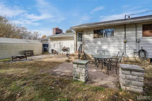 $120,000 | 43 Iris Avenue, Granite City, IL 62040